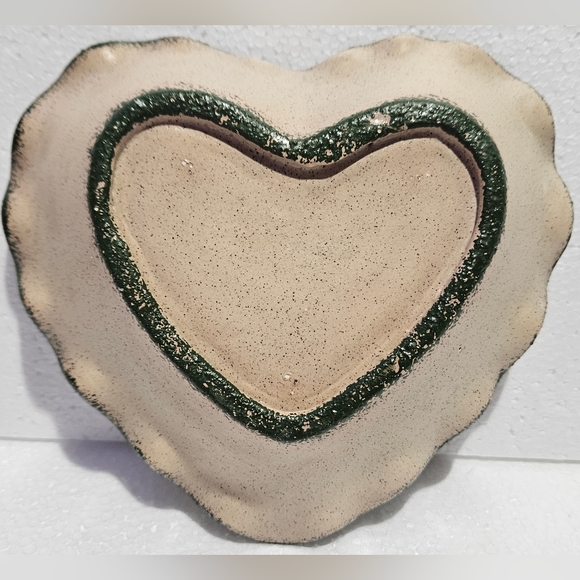 Apple Heart Ruffled Dish - Picture 6 of 7